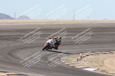 media/Oct-30-2025-Racers Edge (Thu) [[dabbdaf680]]/3-B Group/Session 2 (Bowl Exit)/